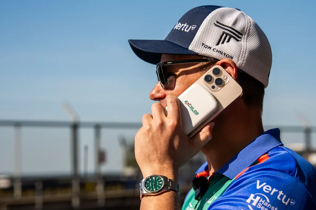 Team VERTU Magnetic Wireless Power Bank 5000mAh — detail view