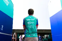 TomTom Teamwear-16.webp